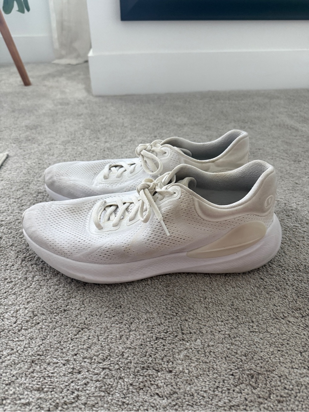 lululemon athletica men's white athletic beyondfeel running shoes